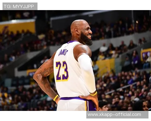 艾顿称东詹在关键时刻表现出色拉拉维亚攻防两端展现强大攻击性