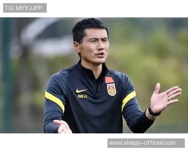 国足主帅邵佳一将在广东肇庆召开媒体见面会，期待新征程的启航